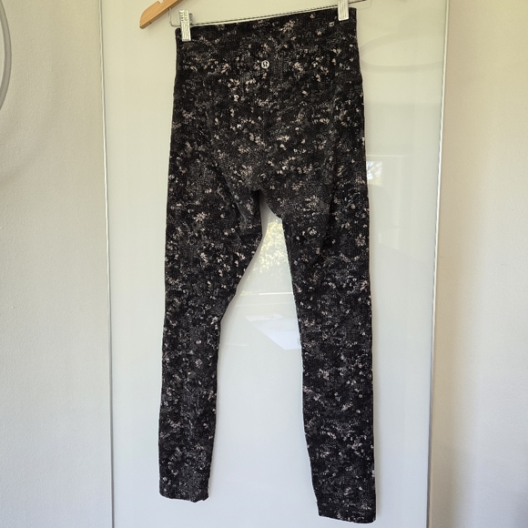 Lululemon Align - Picture 4 of 9